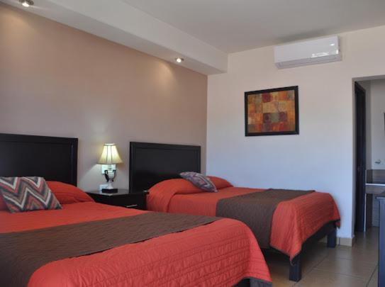 Hotel Los Valles Креэль Экстерьер фото
